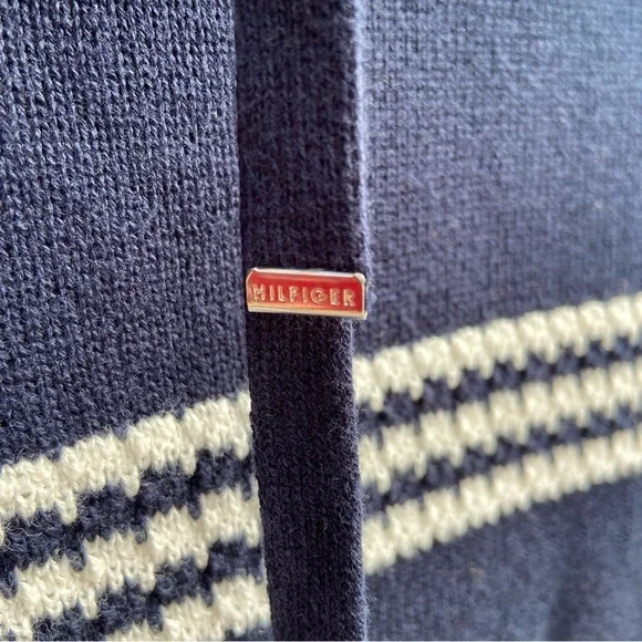 Tommy Hilfiger Navy and White Striped Sweater Like New Size Medium - Picture 4 of 9